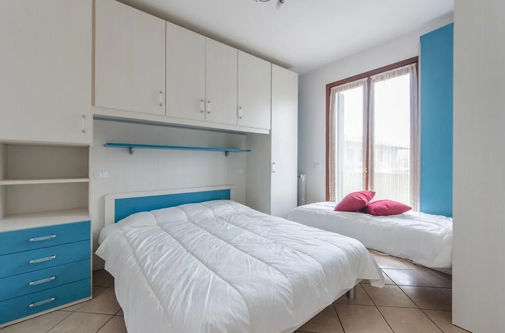 Residence Villaggio Dei Fiori Con Piscina E Posto Spiaggia Incluso Caorle Apartment